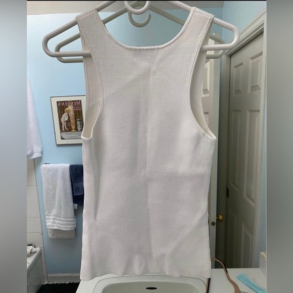 Babaton sculpt white tank top, size M - Picture 2 of 3